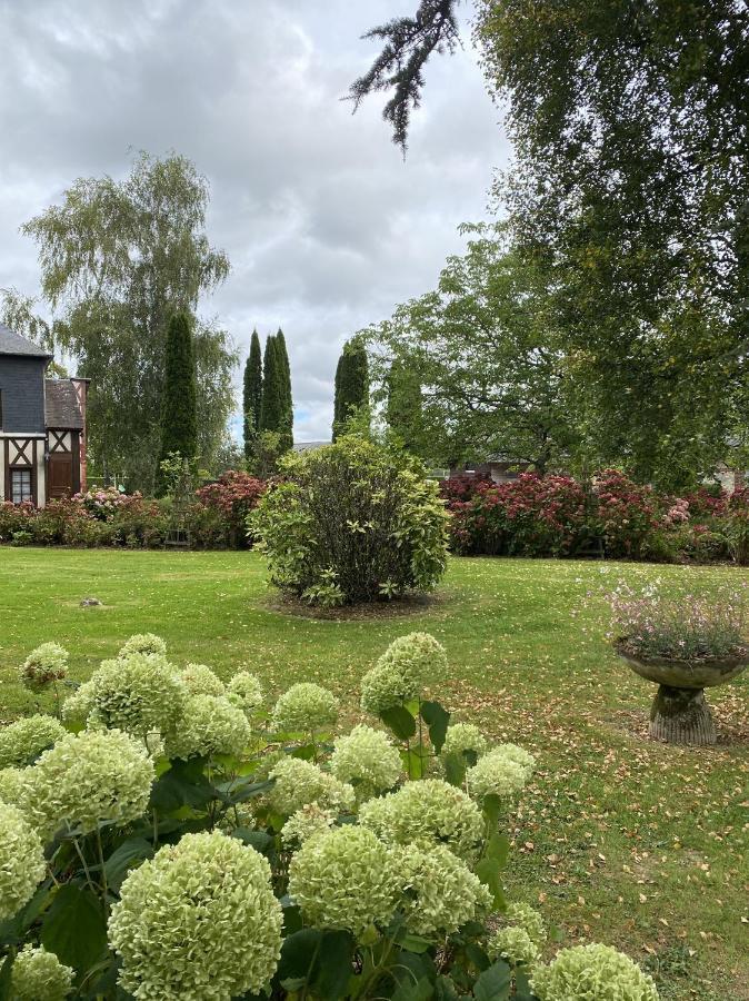 Logis Le Clos Deauville Saint Gatien Ngoại thất bức ảnh